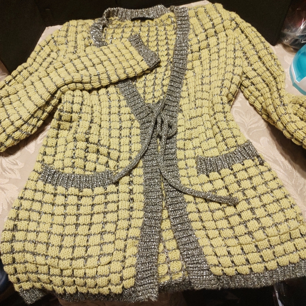 🌿🩶🌿 Gorgeous Chartreuse & Silver Metallic Open Weave Tie Cardigan - S